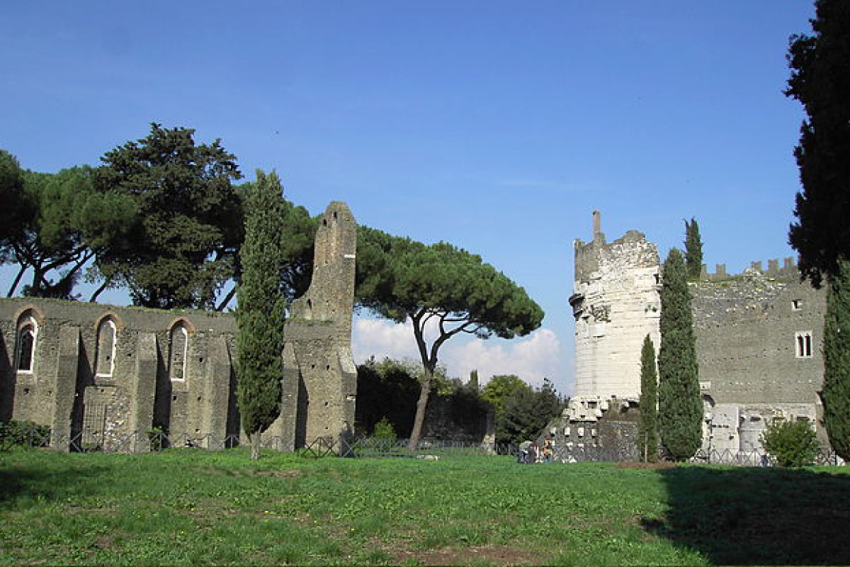 Parco archeologico dell’Appia Antica. Mausoleo funerario di Cecilia Metella